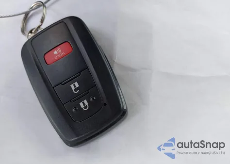 2017 Toyota Prius Four z USA, uszkodzony, nr VIN JTDKARFU3H3048641